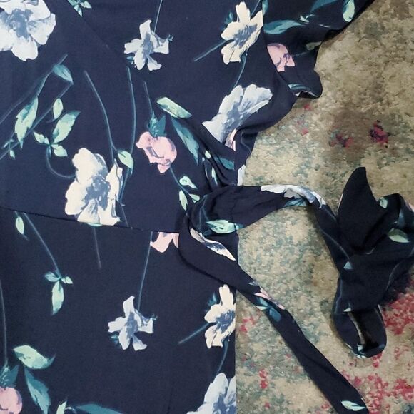 Kaileigh Maternity Dress Maxi Length in Floral Print Size S - Picture 5 of 7